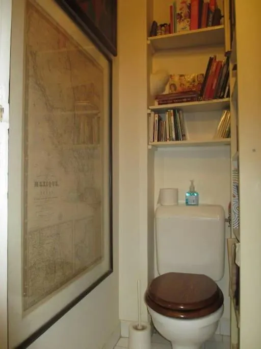 Artistic Apartment In Paris 12
